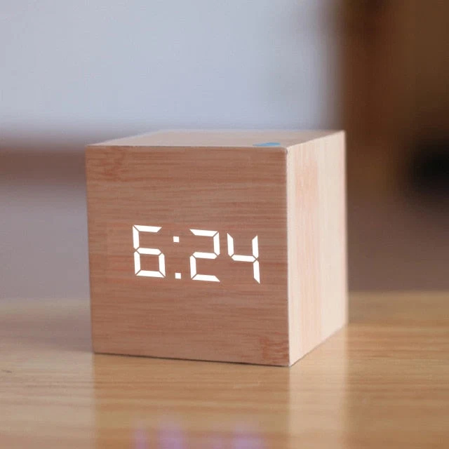 digital-led-alarm-clock-temperature-display-black-41193591_5.jpg