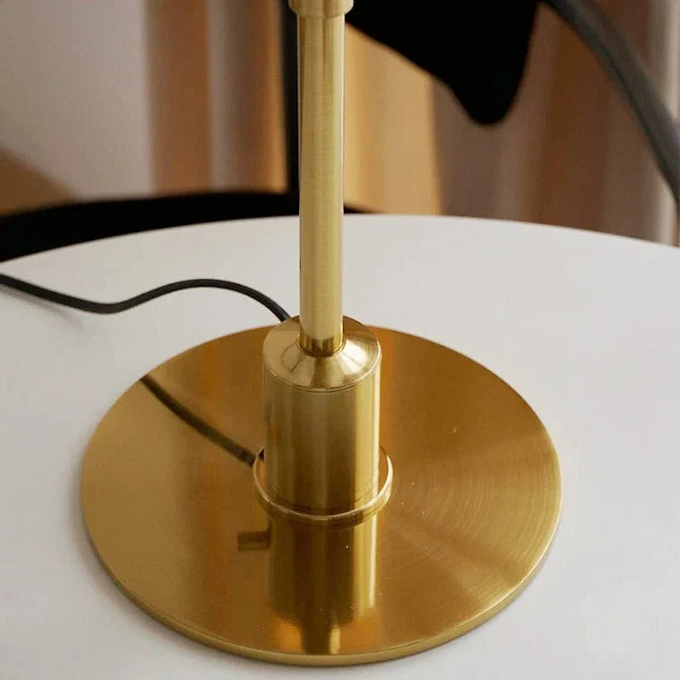 scandinavian-led-table-lamp-41191778_11.jpg